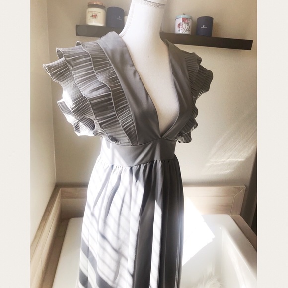 MORE SIZES! Gunmetal grey ruffled deep vneck dress - Picture 5 of 6